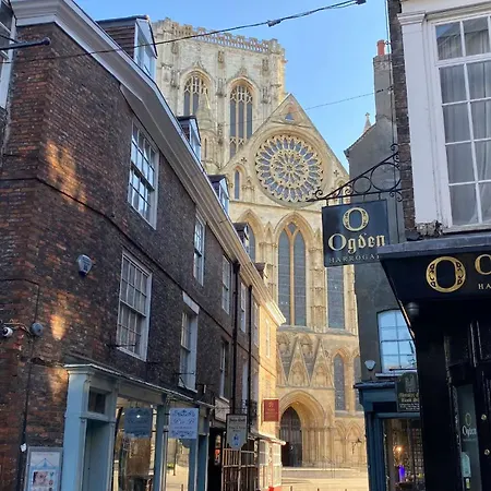 Retreat Апартаменты *